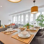 C26 Gorgeous 4 Bdrm Apartament In Plaza Uncibay