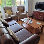 Apartamento De Tres Habitaciones En Malaga Carranque