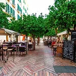 Genteel Home Plaza De Las Flores