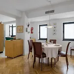 Soho 2 Bedrooms Apt Next To The Beach