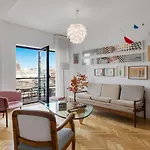 Soho 2 Bedrooms Apt Next To The Beach