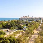 City Center And Next To The Beach 3 Bedrooms