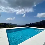 Villa Felicidad Sayalonga Rural