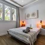 Soho Deluxe Center