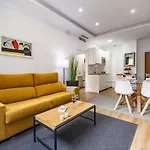 Soho Deluxe Center