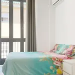 2 Bedroom Apartment Next To Plaza De La Merced