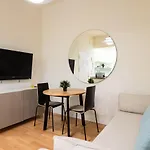 Holidays2Malaga Victoria 40 Quiet & Central