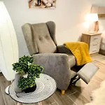 Nomad Urban Duplex