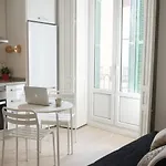 Living4Malaga Molina Lario