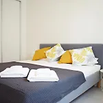 Amalia\'S Home: Luminoso Apartamento Muy Cerca De La Playa