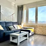 Espectacular Apartamento Junto Al Mar, Con Piscina En Malaga