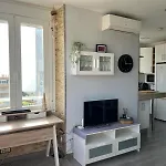 Espectacular Apartamento Junto Al Mar, Con Piscina En Malaga