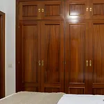 Tuga Dos Aceras 38 Malaga