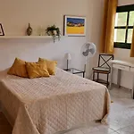 La Buena Vida.