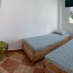 Los Guindos