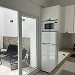 Cd-P Loft, New Charming Loft With Private Patio, Center, Quite Neighborhood