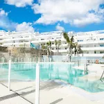 Apartment With Parking, Gym & Terrace By Rems