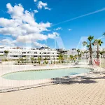 Apartment With Parking, Gym & Terrace By Rems