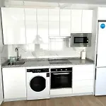 Beautiful & Shiny Apartment