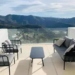 New Ocean View Apartment Just 3 Min From Marbella City Center