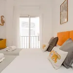 C21 Trendy 2 Bdr & Parking Downtown