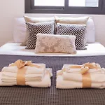 -Malagasunapts- Rooftop Pool & Free Parking
