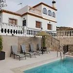Belvilla By Oyo Casa Granadillos