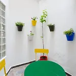 Rincon De Ollerias - Central Apartment With Parking