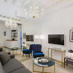 Rincon De Ollerias - Central Apartment With Parking