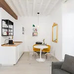 Rincon De Ollerias - Central Apartment With Parking
