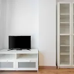 Wintowinrentals Cozy Apartment Near Center