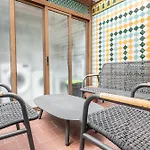 Charming Apartment With Private Patio By Rems