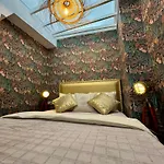 Luxury Historic Centro Apartment