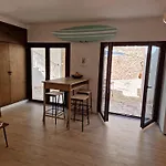 Habitacion Individual Tranquila Con Bano Privado En Piso Compartido
