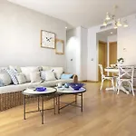 -Malagasunapts-Terrace,Pool&Park