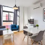 Quiet, Bright And Central Apartment