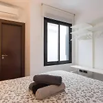 Quiet Apartment In The Historical