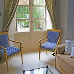 La Casa Azul B&B + Apartments