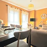 Del Parque Flats - Cervantes
