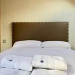 Urbanliving Cisneros