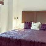 Santa Cruz Apartments