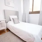 Avenida De Las Americas Apartment