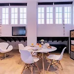 -Malagasunapts-Private Terrace Penthouse