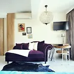 Cabaret Terrace Suite