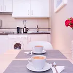 -Malagasunapts- Vibrant Historic City Centre