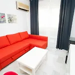 Modern & Spacious Flat By La Recepcion