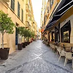 Lyrioshomes Malaga Cervantes