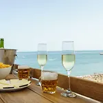 Mp4-Beachfront Enjoy Breakfast Facing The Ocean