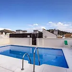 -Malagasunapts- Rooftop Pool & Free Parking