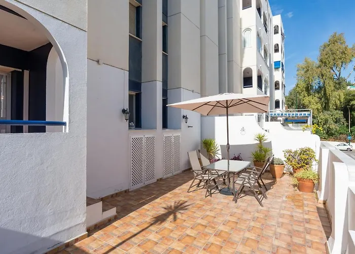 Virginia Beach & Private Terrace By Ele Apartments